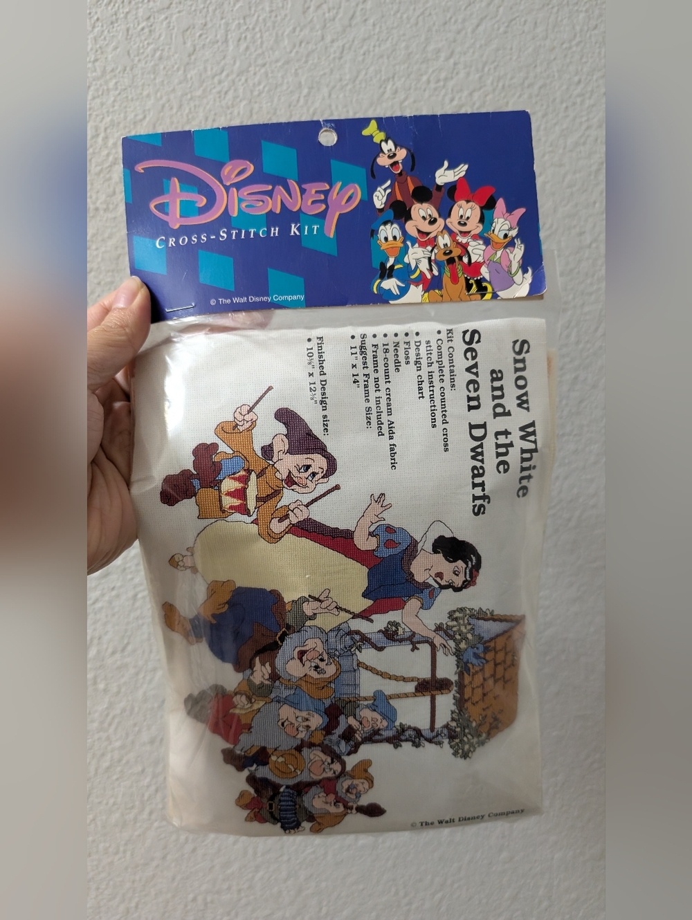 Disney "SNOW WHITE AND THE SEVEN DWARFS" Counted Cross Stitch Kit NEW NWT